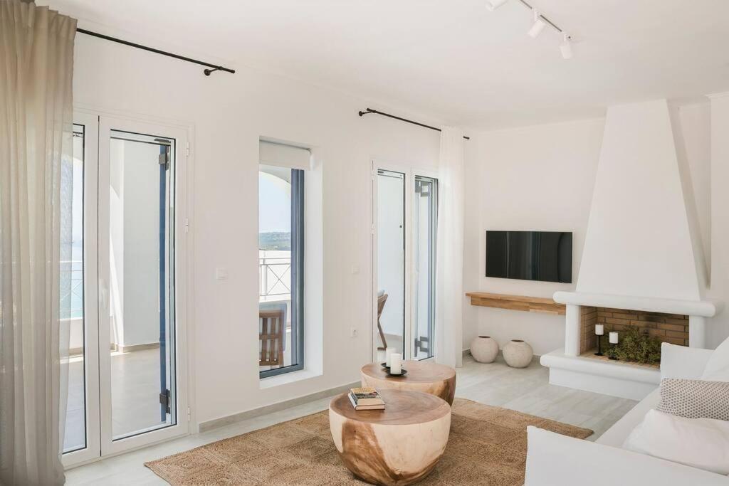 Lourdas White Villa Lourdata  Bagian luar foto